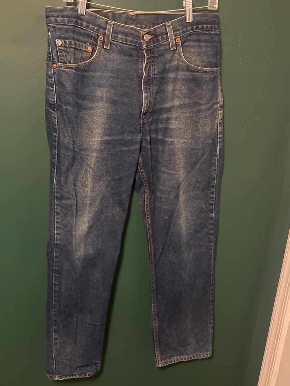 Vintage 505 levis Blue denim jeans with a relaxed fit 33x29